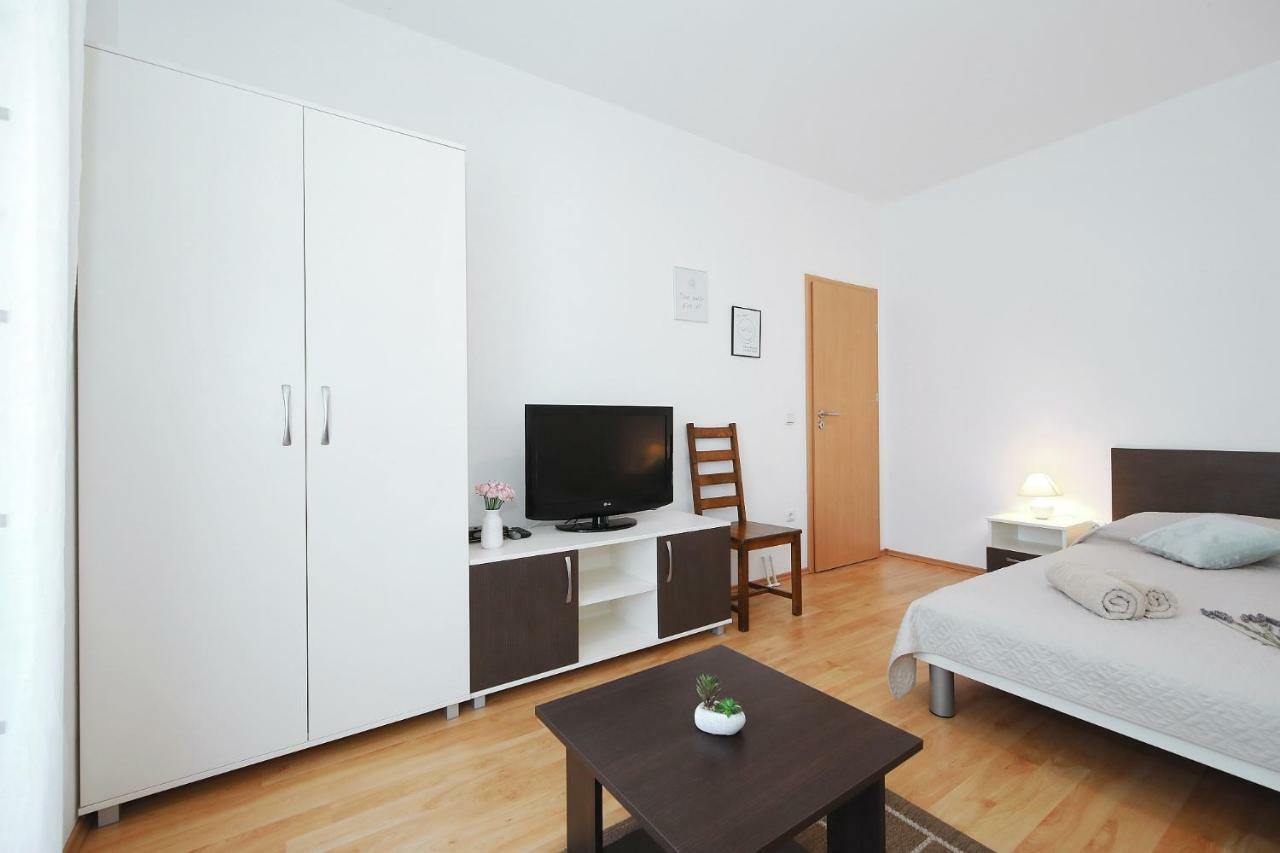 Apartments Olive Zaton  Buitenkant foto